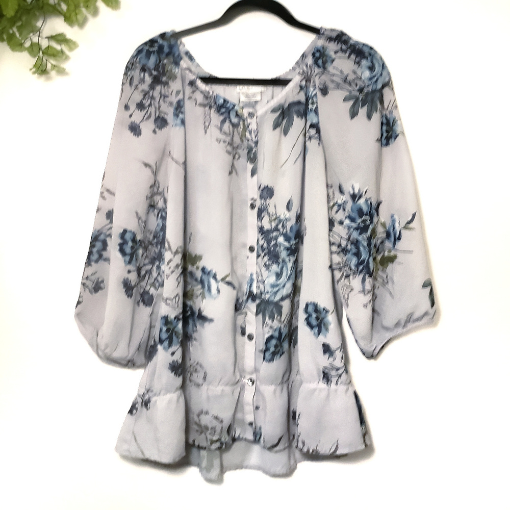 VAN HEUSEN STUDIO Gray Floral Blouse